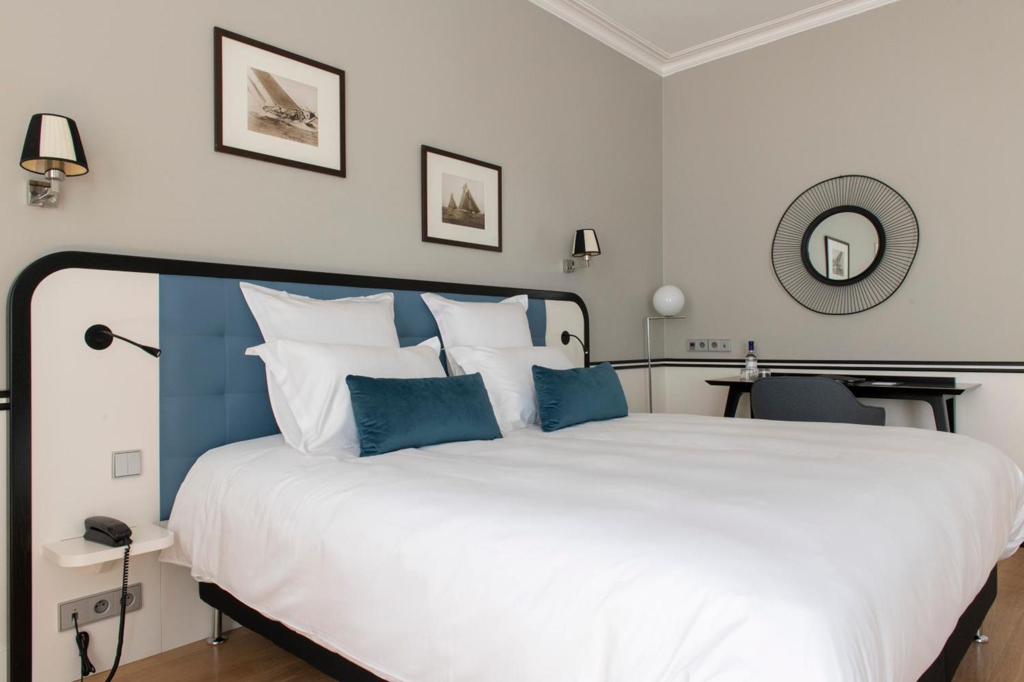 Signature Suite