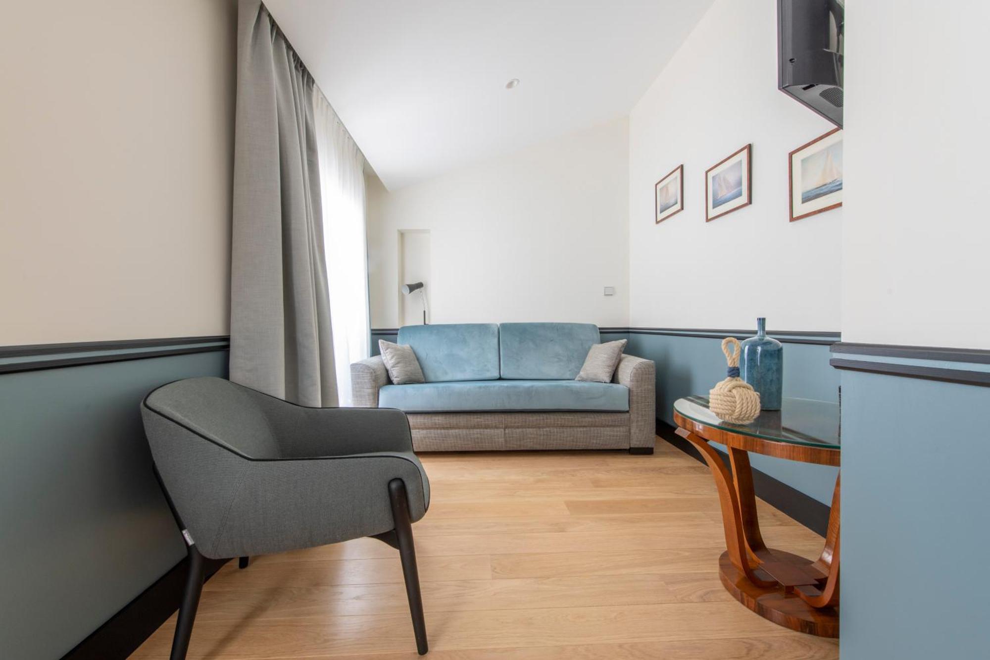 Signature Suite